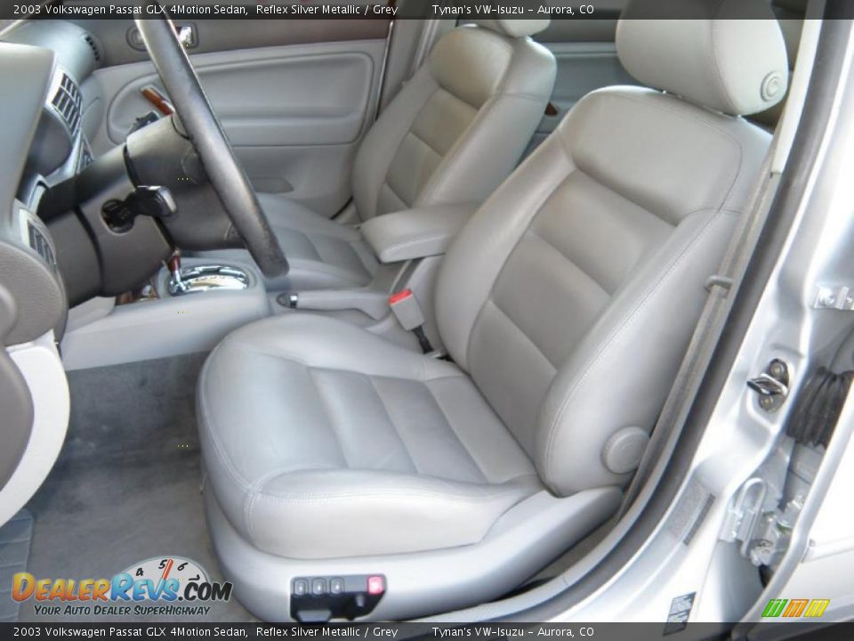2003 Volkswagen Passat GLX 4Motion Sedan Reflex Silver Metallic / Grey Photo #7