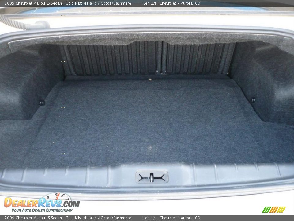 2009 Chevrolet Malibu LS Sedan Gold Mist Metallic / Cocoa/Cashmere Photo #11