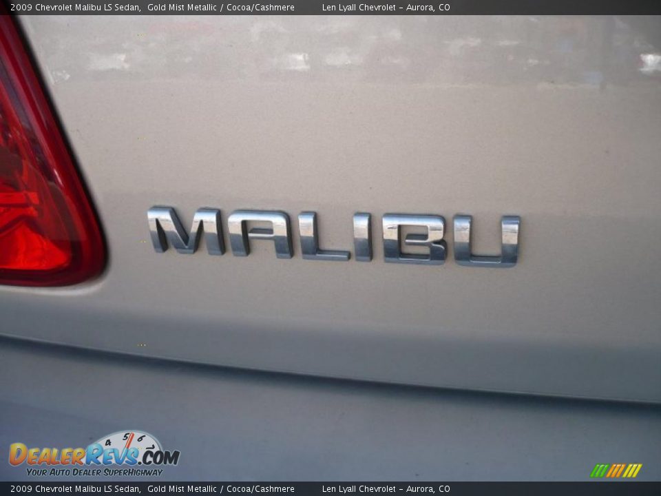2009 Chevrolet Malibu LS Sedan Gold Mist Metallic / Cocoa/Cashmere Photo #12