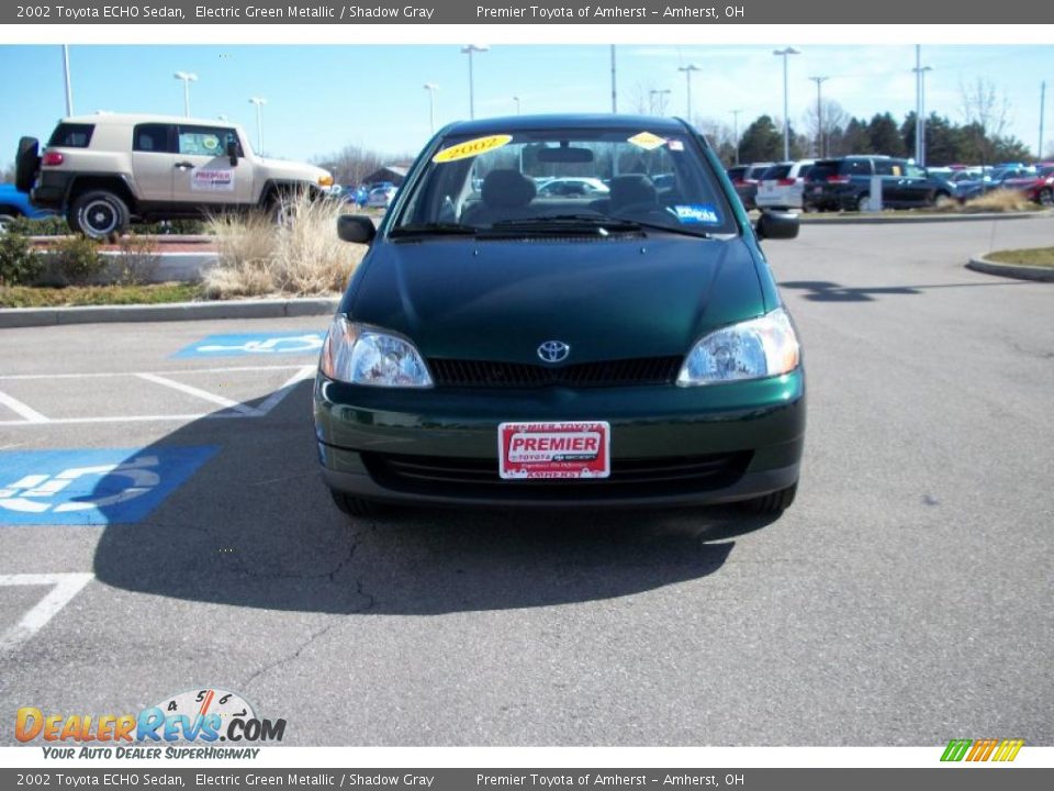 2002 Toyota ECHO Sedan Electric Green Metallic / Shadow Gray Photo #2