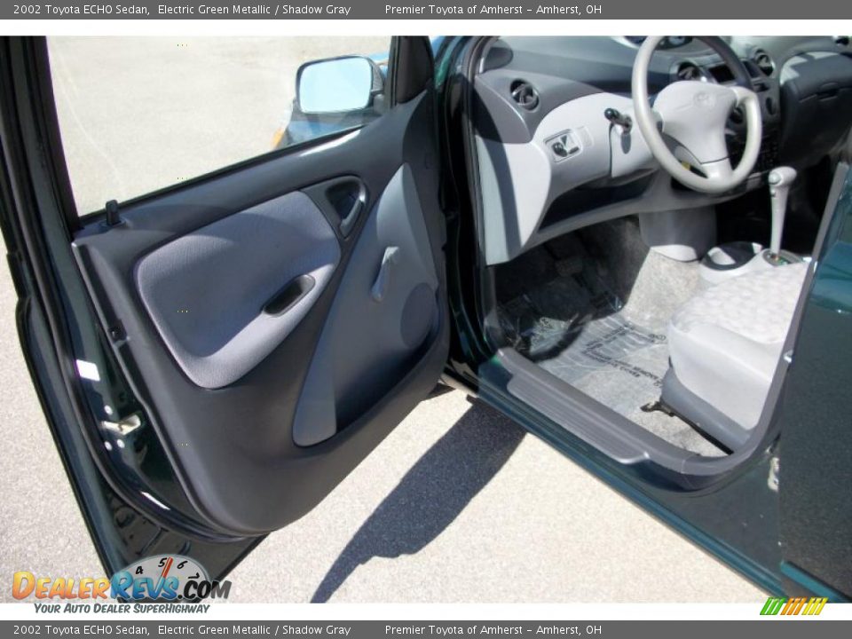 2002 Toyota ECHO Sedan Electric Green Metallic / Shadow Gray Photo #9