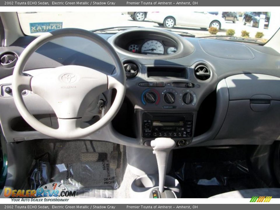 2002 Toyota ECHO Sedan Electric Green Metallic / Shadow Gray Photo #11