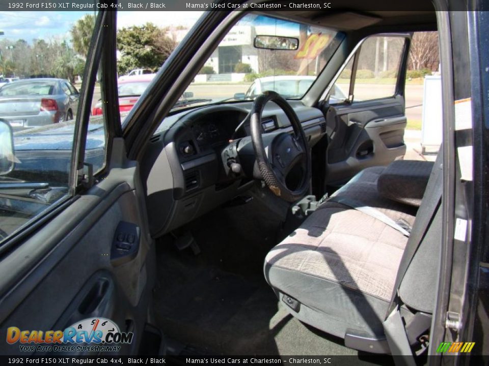 1992 Ford F150 XLT Regular Cab 4x4 Black / Black Photo #9
