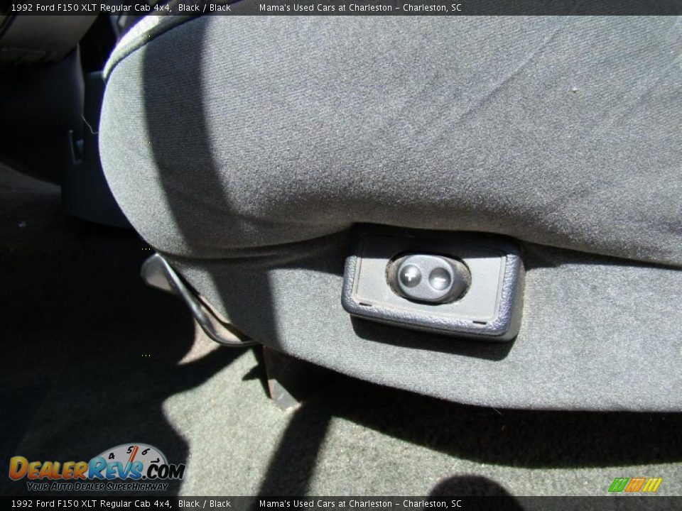 1992 Ford F150 XLT Regular Cab 4x4 Black / Black Photo #10