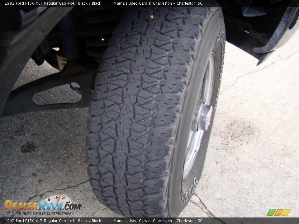 1992 Ford F150 XLT Regular Cab 4x4 Black / Black Photo #27