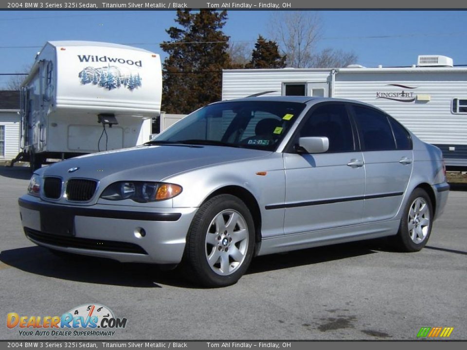2004 BMW 3 Series 325i Sedan Titanium Silver Metallic / Black Photo #2