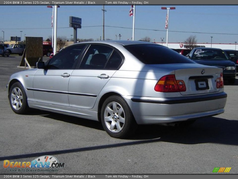 2004 BMW 3 Series 325i Sedan Titanium Silver Metallic / Black Photo #4
