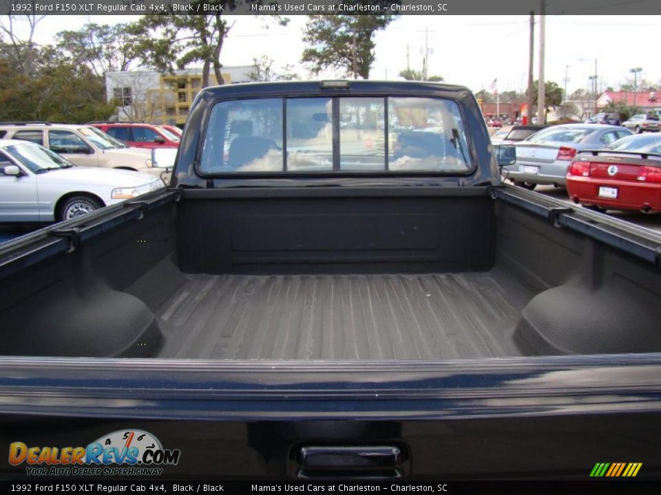 1992 Ford F150 XLT Regular Cab 4x4 Black / Black Photo #34