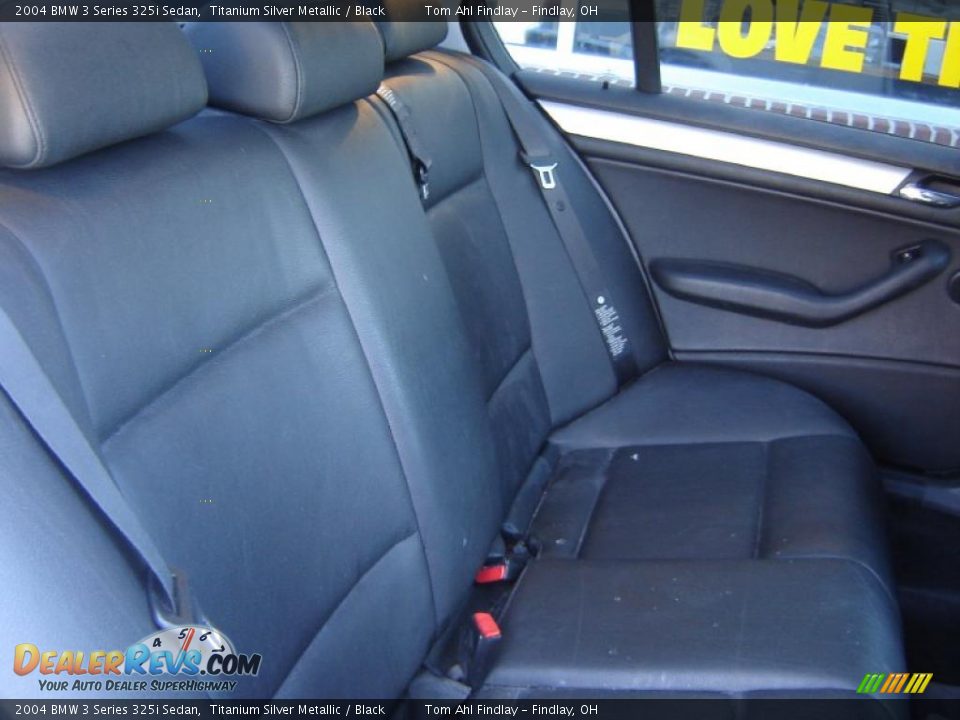 2004 BMW 3 Series 325i Sedan Titanium Silver Metallic / Black Photo #12