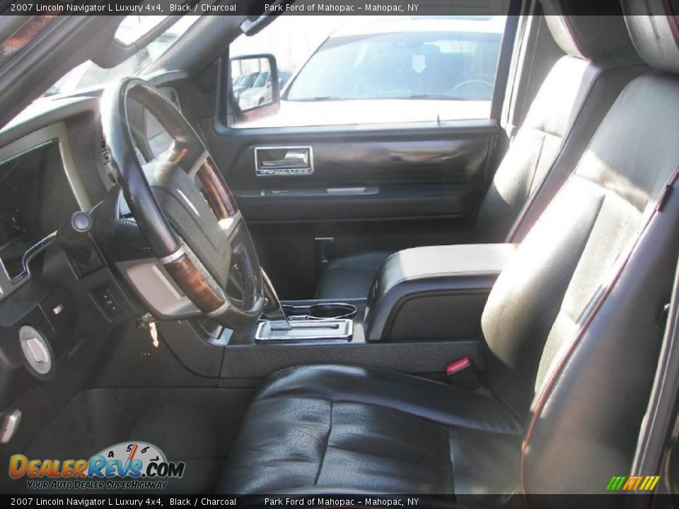 2007 Lincoln Navigator L Luxury 4x4 Black / Charcoal Photo #5