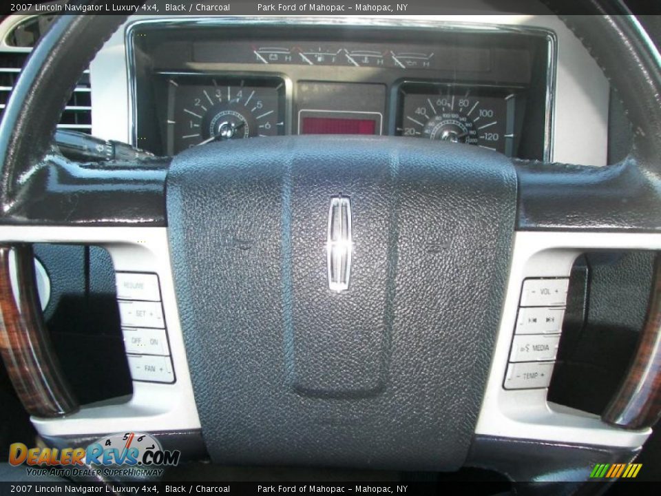 2007 Lincoln Navigator L Luxury 4x4 Black / Charcoal Photo #12