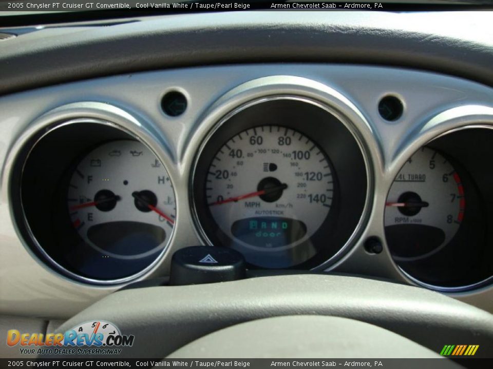 2005 Chrysler PT Cruiser GT Convertible Cool Vanilla White / Taupe/Pearl Beige Photo #30