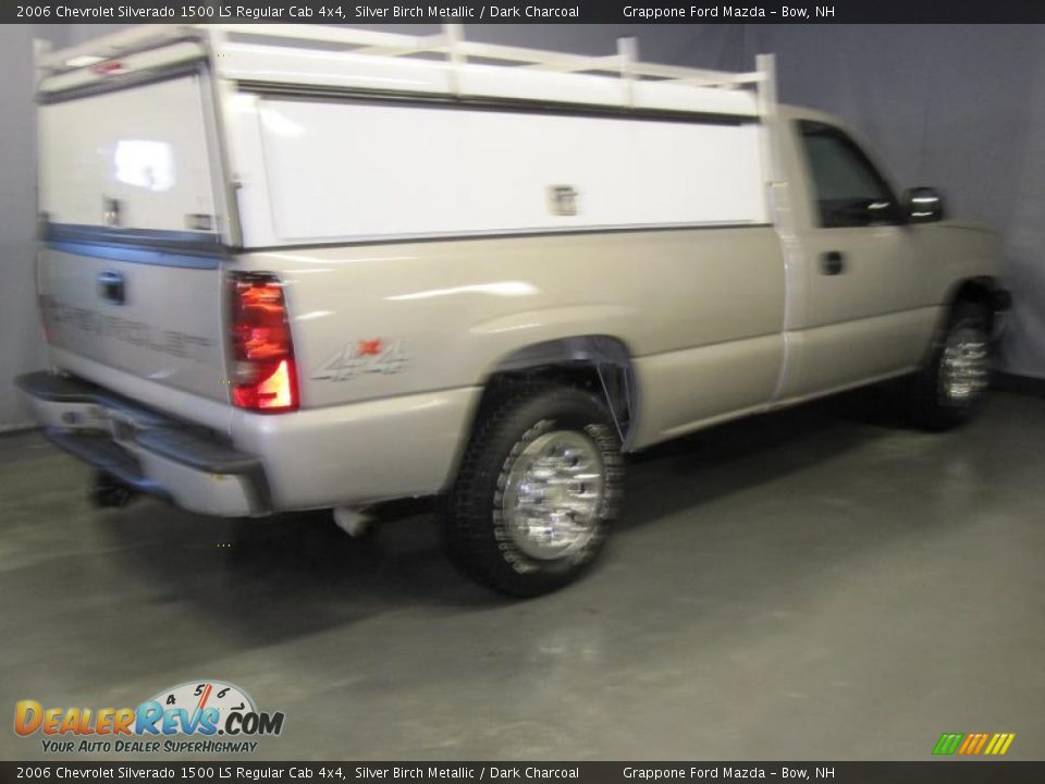 2006 Chevrolet Silverado 1500 LS Regular Cab 4x4 Silver Birch Metallic / Dark Charcoal Photo #2