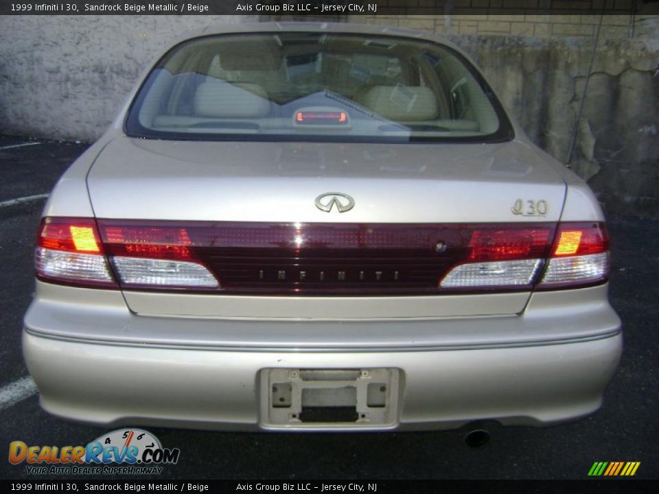 1999 Infiniti I 30 Sandrock Beige Metallic / Beige Photo #2