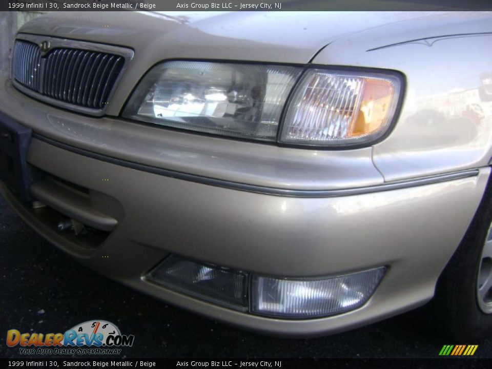 1999 Infiniti I 30 Sandrock Beige Metallic / Beige Photo #4