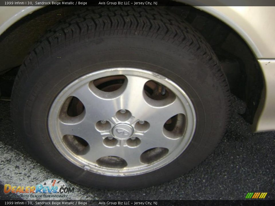 1999 Infiniti I 30 Sandrock Beige Metallic / Beige Photo #5