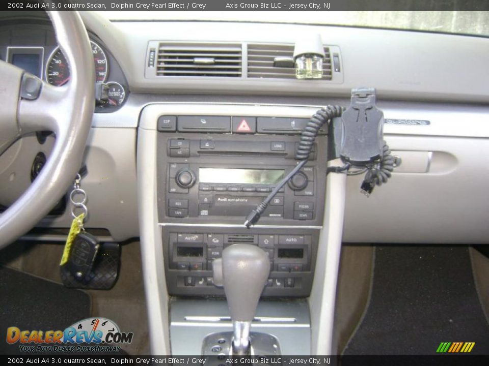 2002 Audi A4 3.0 quattro Sedan Dolphin Grey Pearl Effect / Grey Photo #19