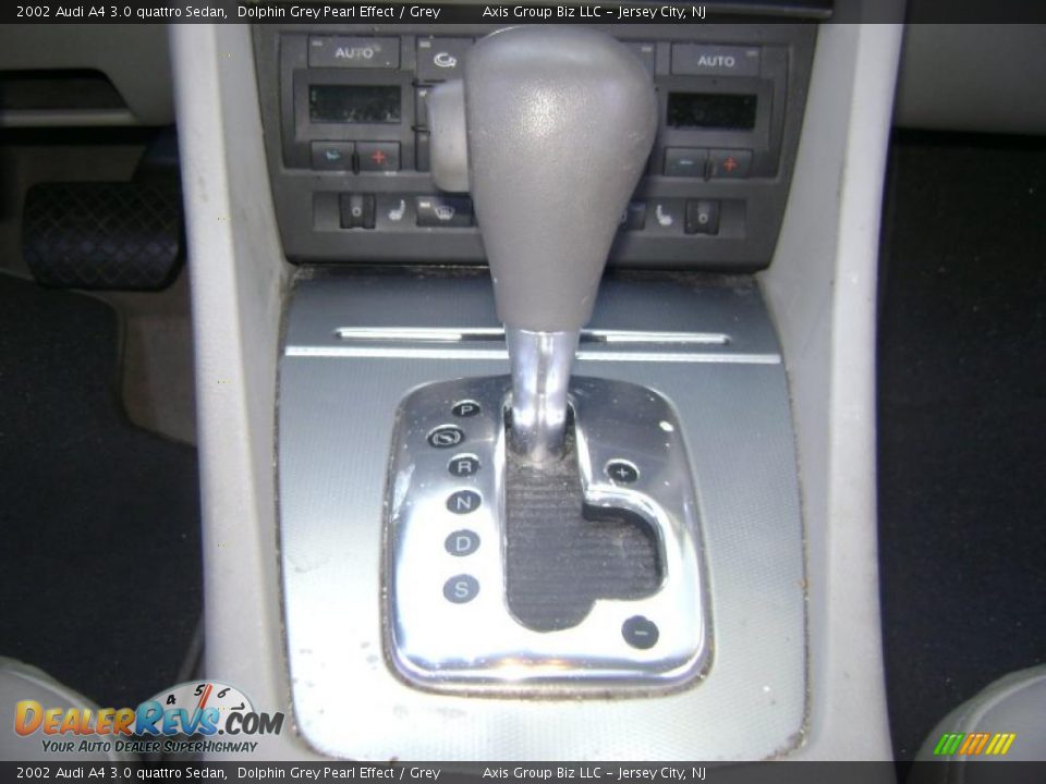 2002 Audi A4 3.0 quattro Sedan Dolphin Grey Pearl Effect / Grey Photo #24