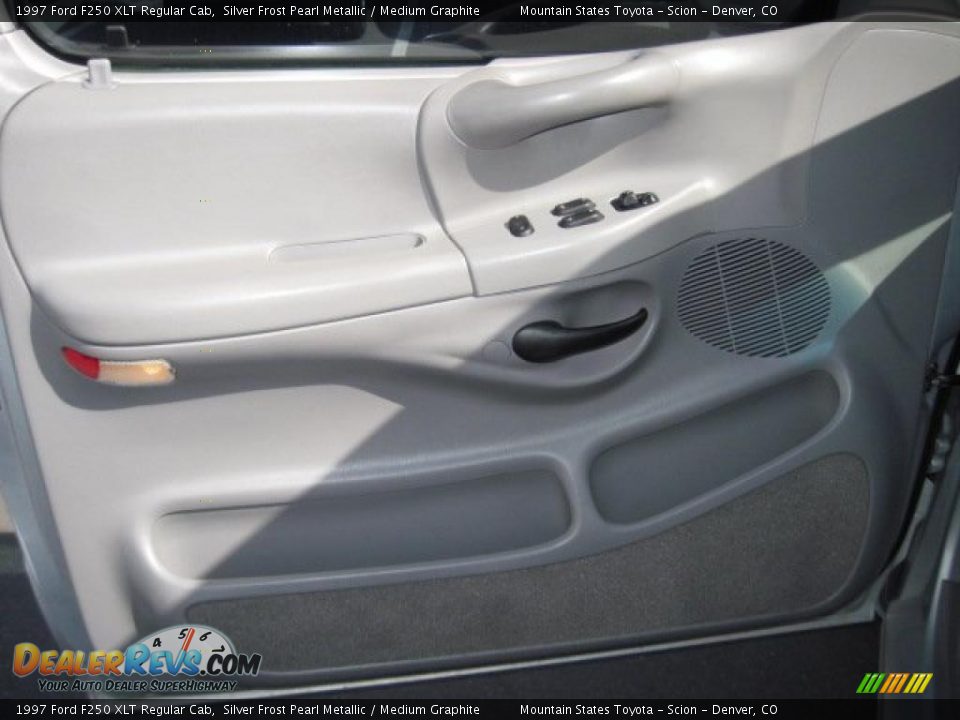 1997 Ford F250 XLT Regular Cab Silver Frost Pearl Metallic / Medium Graphite Photo #6