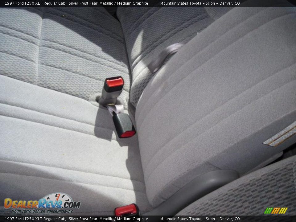 1997 Ford F250 XLT Regular Cab Silver Frost Pearl Metallic / Medium Graphite Photo #10