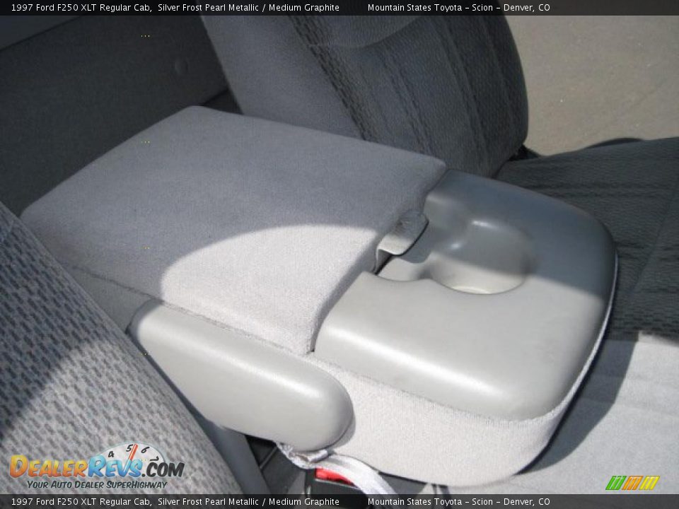1997 Ford F250 XLT Regular Cab Silver Frost Pearl Metallic / Medium Graphite Photo #12