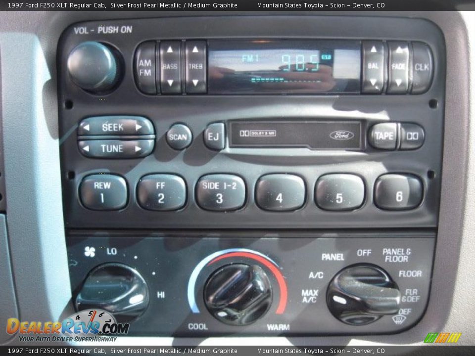 1997 Ford F250 XLT Regular Cab Silver Frost Pearl Metallic / Medium Graphite Photo #16