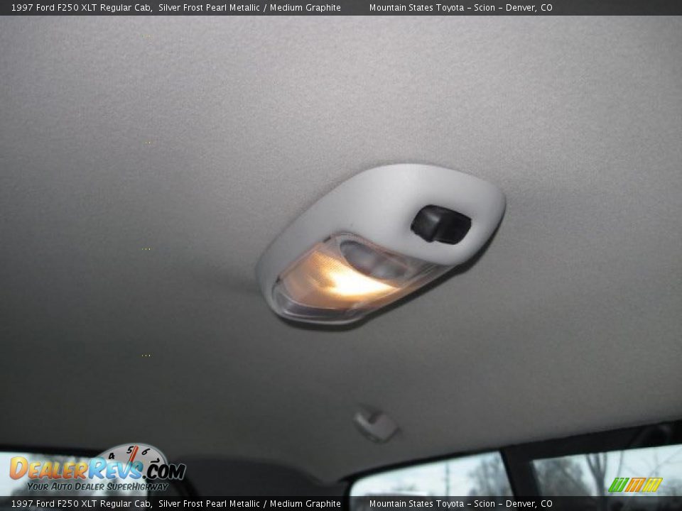 1997 Ford F250 XLT Regular Cab Silver Frost Pearl Metallic / Medium Graphite Photo #24