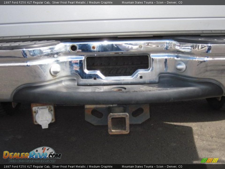 1997 Ford F250 XLT Regular Cab Silver Frost Pearl Metallic / Medium Graphite Photo #31