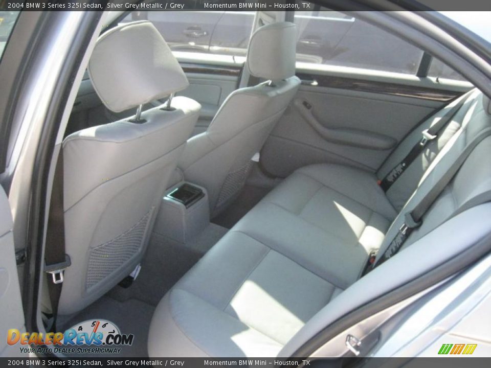 2004 BMW 3 Series 325i Sedan Silver Grey Metallic / Grey Photo #3