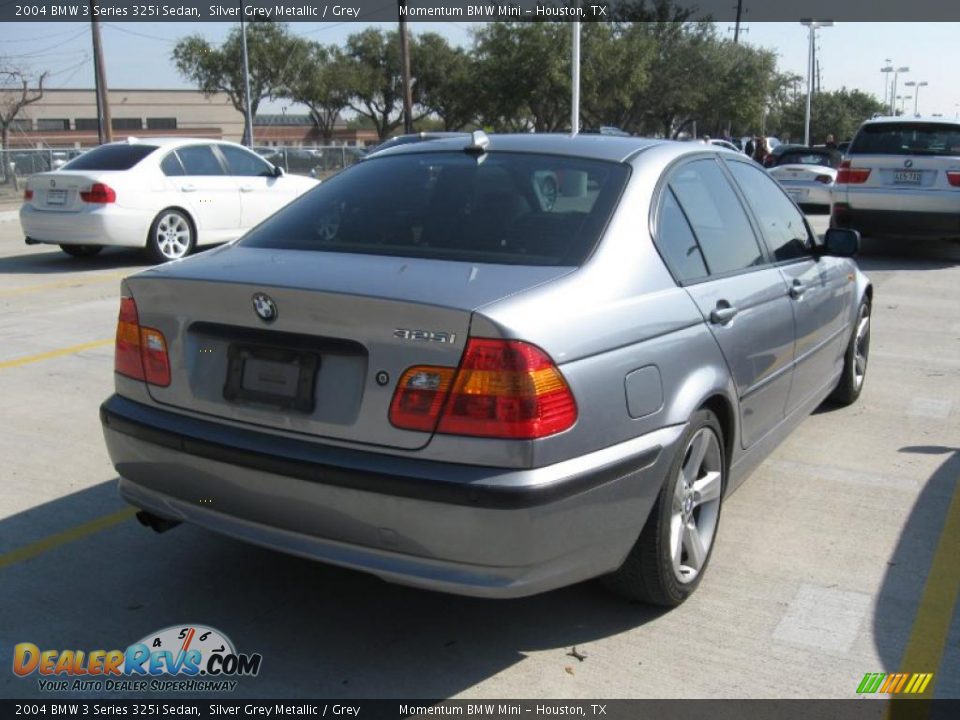 2004 BMW 3 Series 325i Sedan Silver Grey Metallic / Grey Photo #5