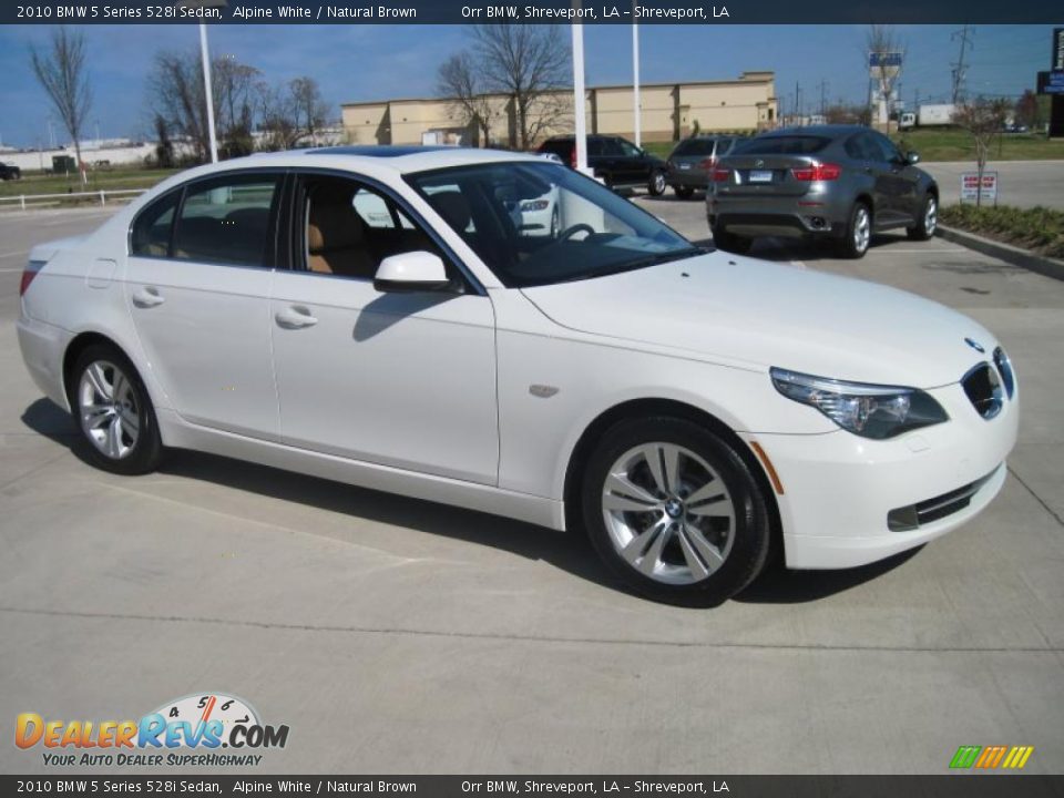 2010 BMW 5 Series 528i Sedan Alpine White / Natural Brown Photo #2