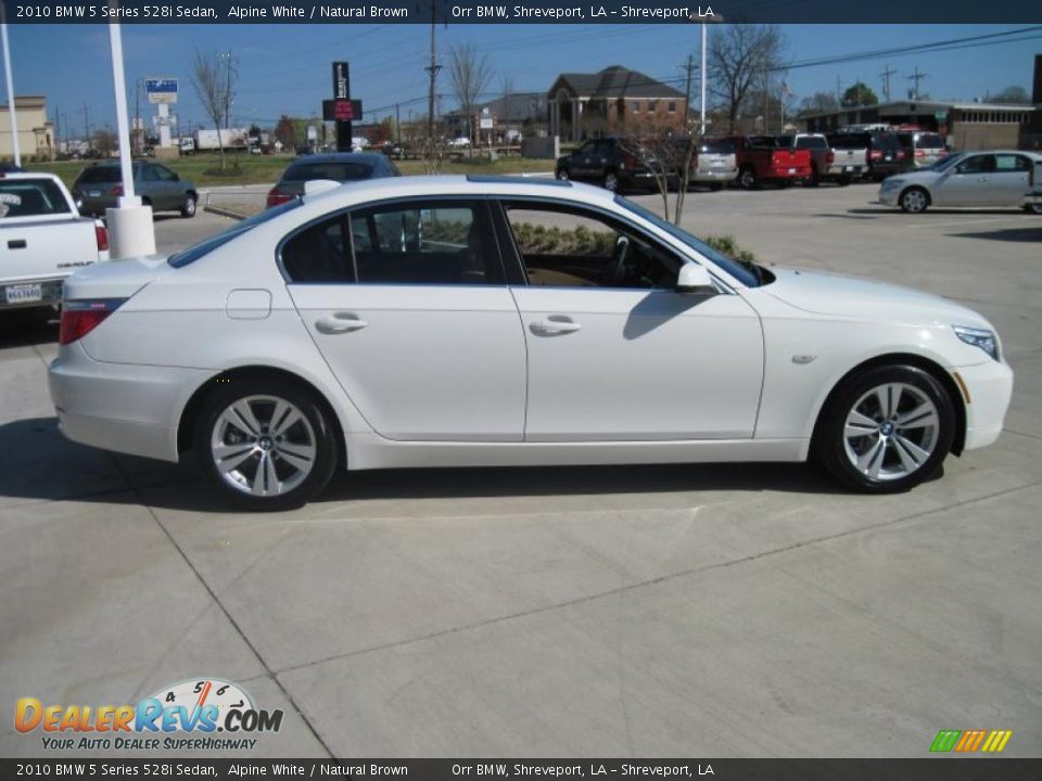 2010 BMW 5 Series 528i Sedan Alpine White / Natural Brown Photo #4