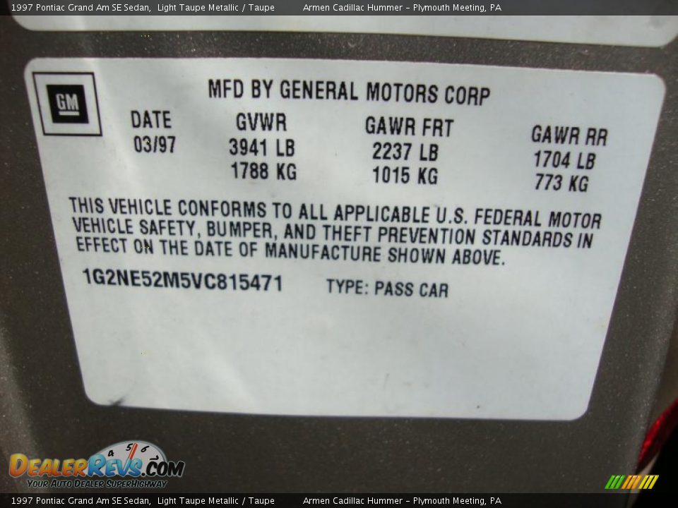 1997 Pontiac Grand Am SE Sedan Light Taupe Metallic / Taupe Photo #34