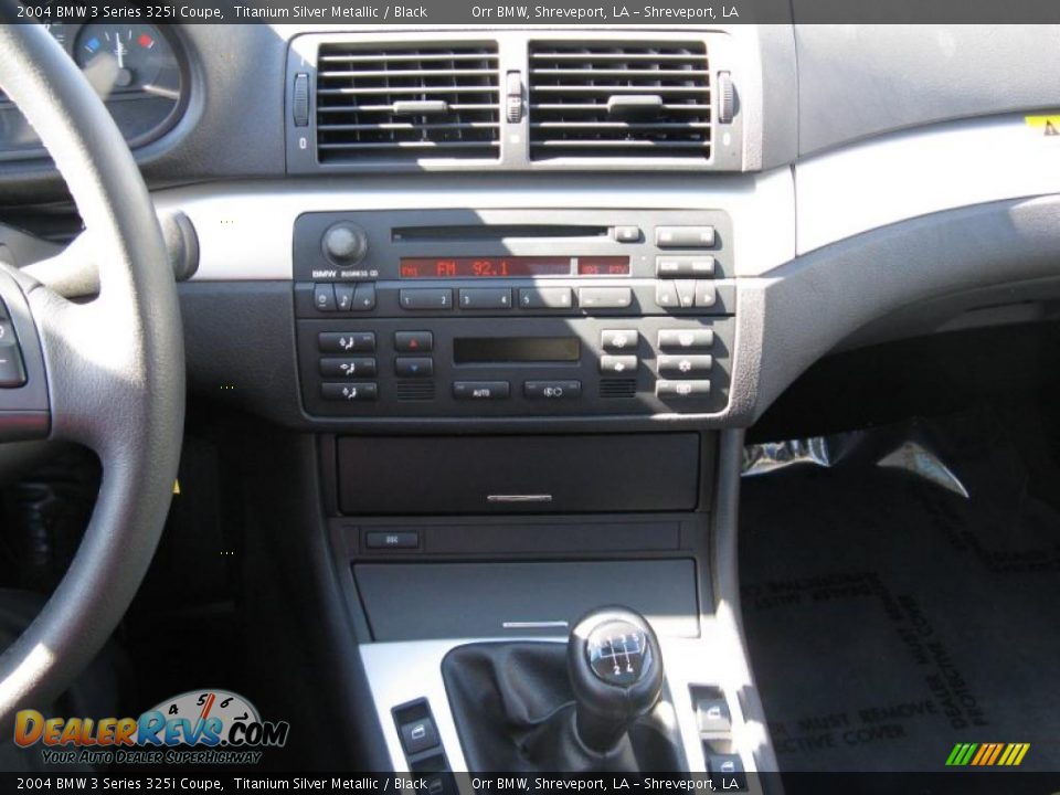 2004 BMW 3 Series 325i Coupe Titanium Silver Metallic / Black Photo #17