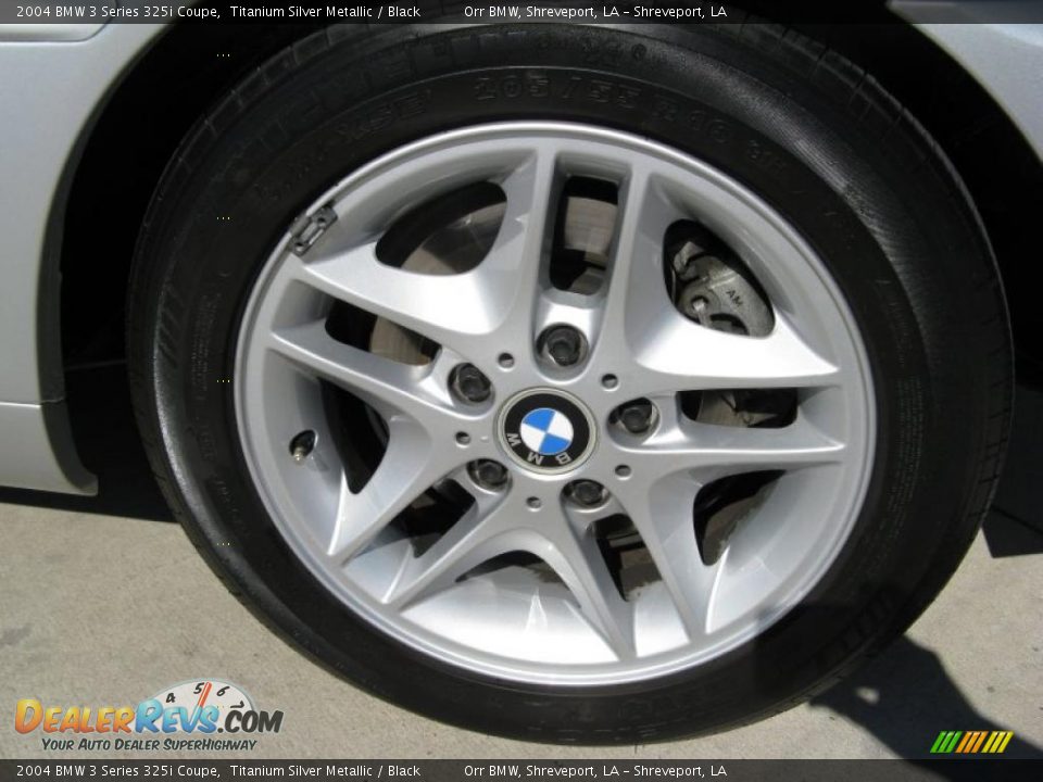 2004 BMW 3 Series 325i Coupe Titanium Silver Metallic / Black Photo #25