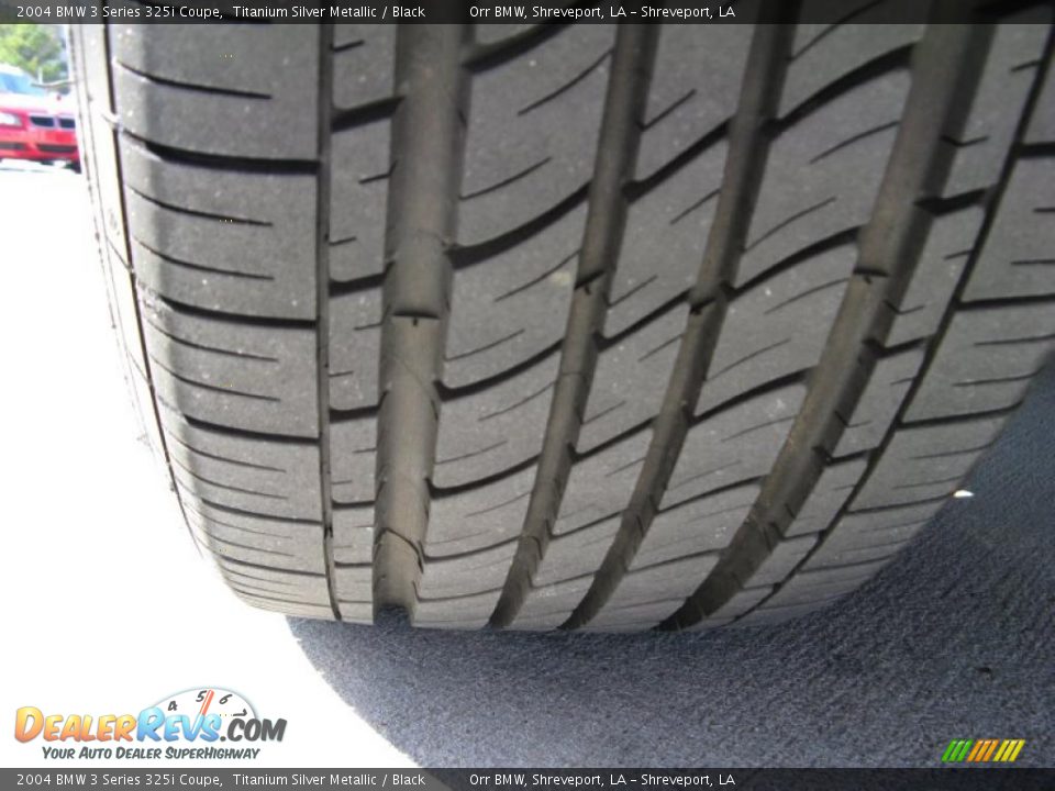 2004 BMW 3 Series 325i Coupe Titanium Silver Metallic / Black Photo #29