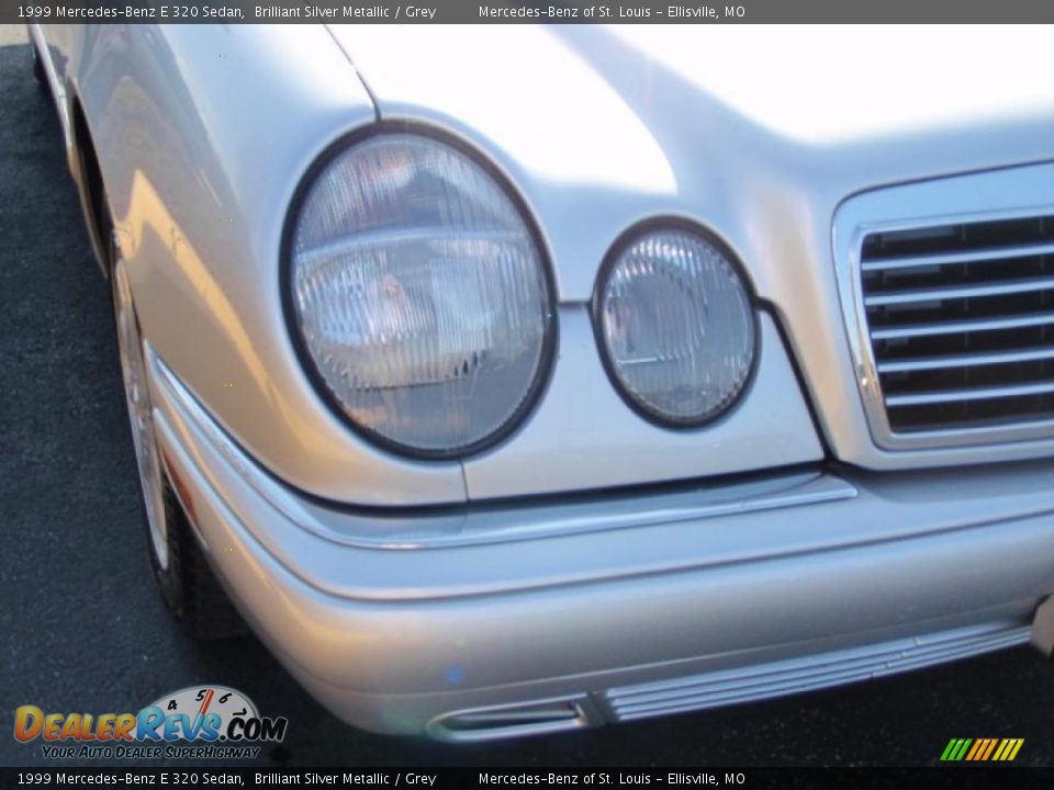 1999 Mercedes-Benz E 320 Sedan Brilliant Silver Metallic / Grey Photo #4