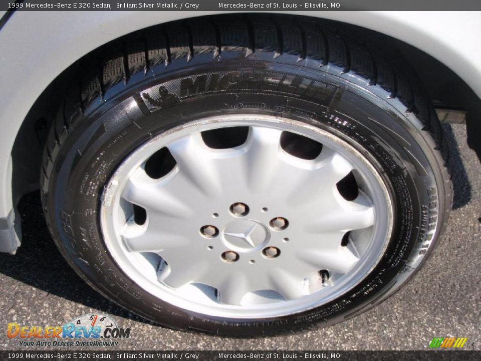 1999 Mercedes-Benz E 320 Sedan Brilliant Silver Metallic / Grey Photo #13