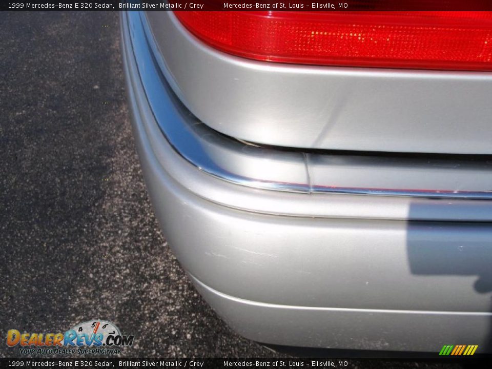 1999 Mercedes-Benz E 320 Sedan Brilliant Silver Metallic / Grey Photo #15