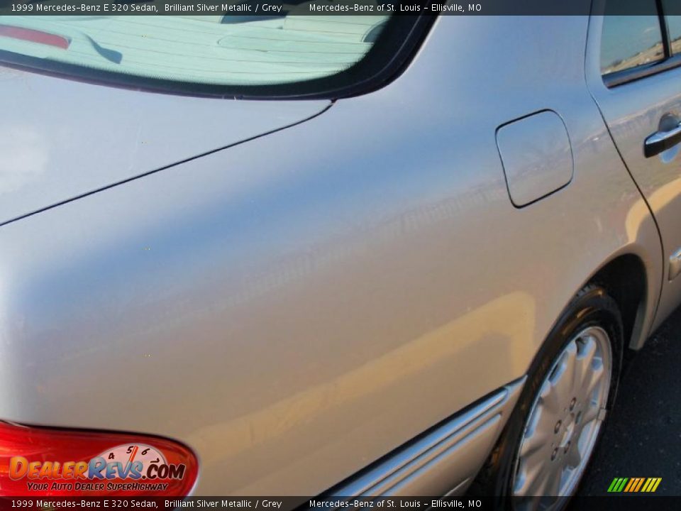 1999 Mercedes-Benz E 320 Sedan Brilliant Silver Metallic / Grey Photo #20