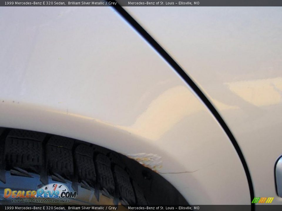 1999 Mercedes-Benz E 320 Sedan Brilliant Silver Metallic / Grey Photo #23