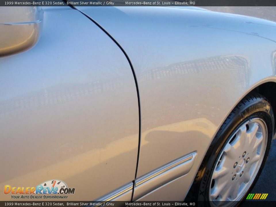 1999 Mercedes-Benz E 320 Sedan Brilliant Silver Metallic / Grey Photo #25