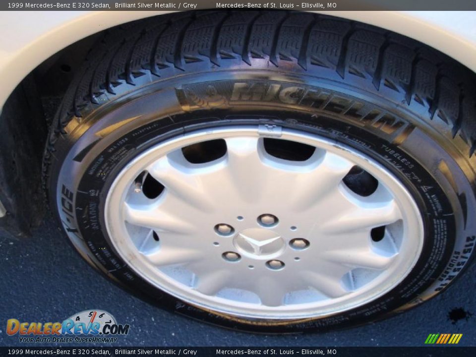 1999 Mercedes-Benz E 320 Sedan Brilliant Silver Metallic / Grey Photo #27