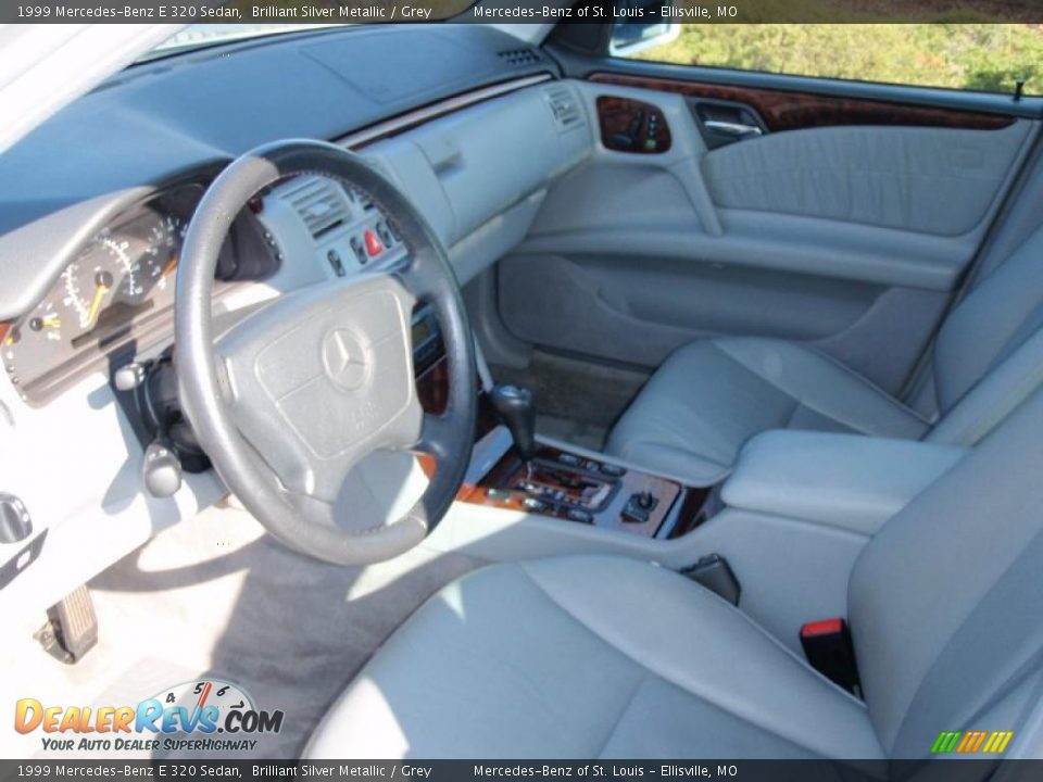 1999 Mercedes-Benz E 320 Sedan Brilliant Silver Metallic / Grey Photo #28
