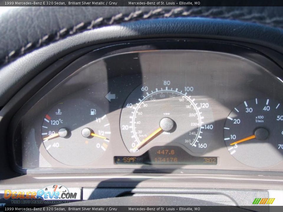 1999 Mercedes-Benz E 320 Sedan Brilliant Silver Metallic / Grey Photo #35