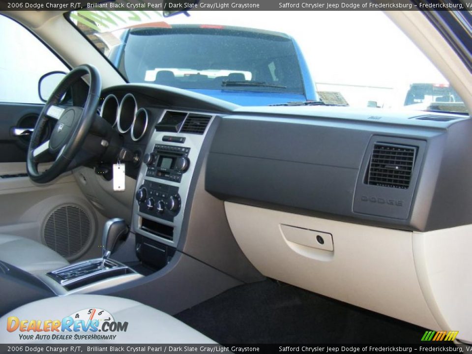 2006 Dodge Charger R/T Brilliant Black Crystal Pearl / Dark Slate Gray/Light Graystone Photo #18