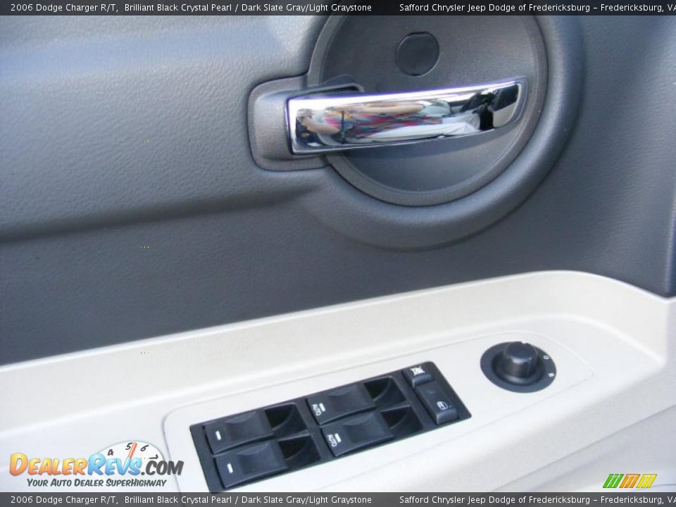 2006 Dodge Charger R/T Brilliant Black Crystal Pearl / Dark Slate Gray/Light Graystone Photo #31