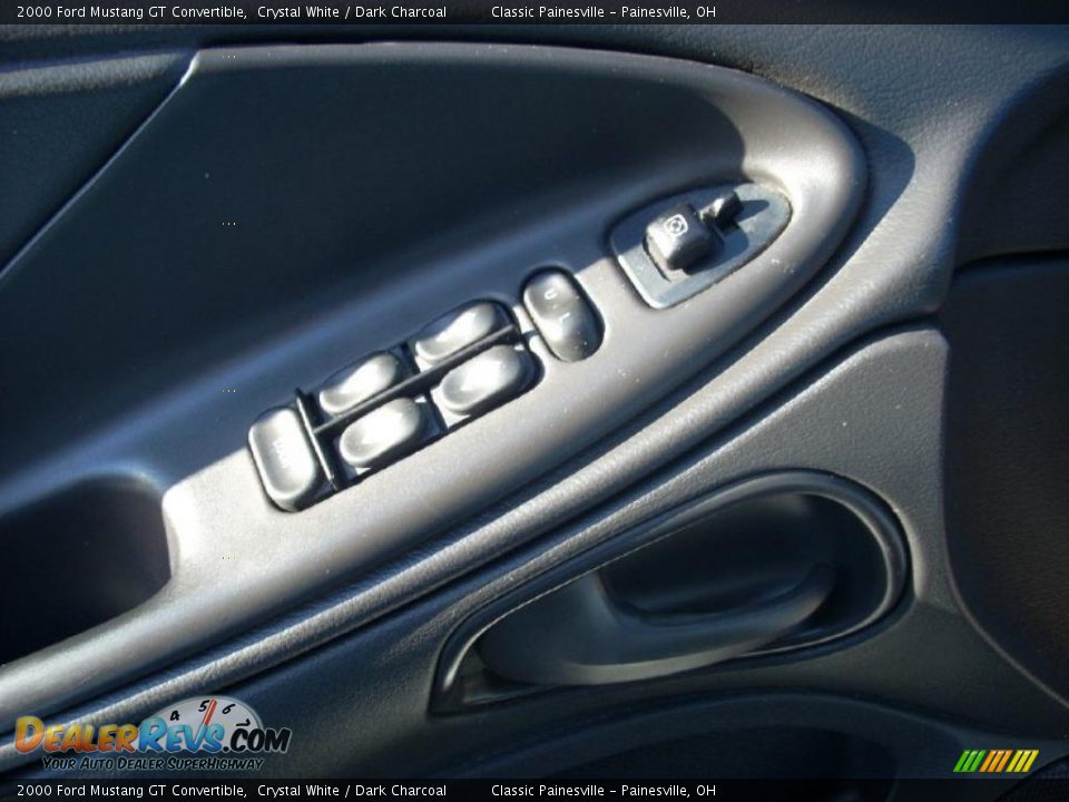 2000 Ford Mustang GT Convertible Crystal White / Dark Charcoal Photo #3
