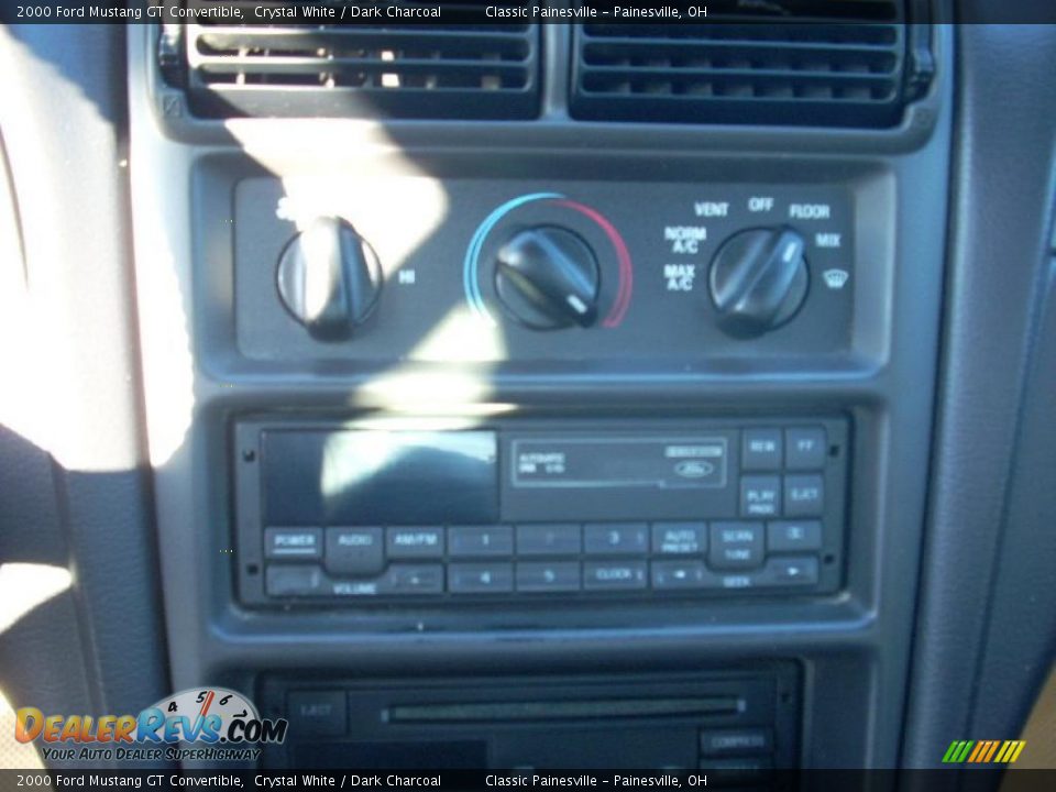 2000 Ford Mustang GT Convertible Crystal White / Dark Charcoal Photo #4