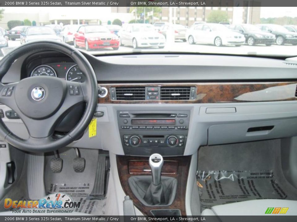 2006 BMW 3 Series 325i Sedan Titanium Silver Metallic / Grey Photo #11